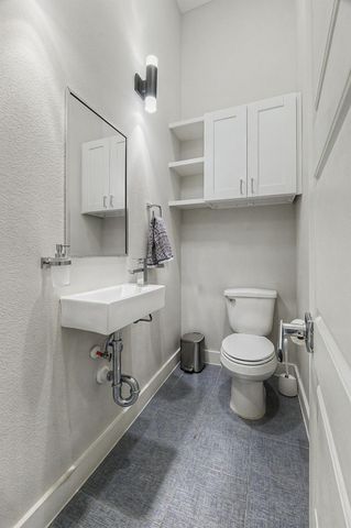 1226 W 26th Street, Houston, TX 77008