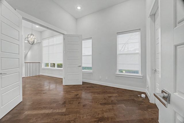 1226 W 26th Street, Houston, TX 77008