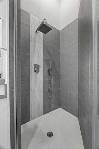 1226 W 26th Street, Houston, TX 77008