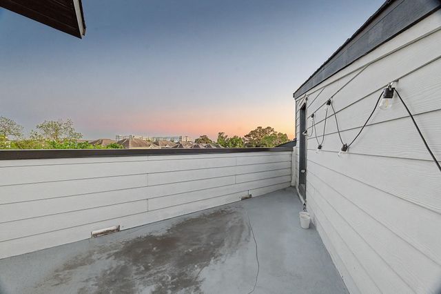 1226 W 26th Street, Houston, TX 77008