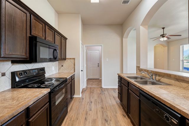 332 Schirra Court, Lavon, TX 75166