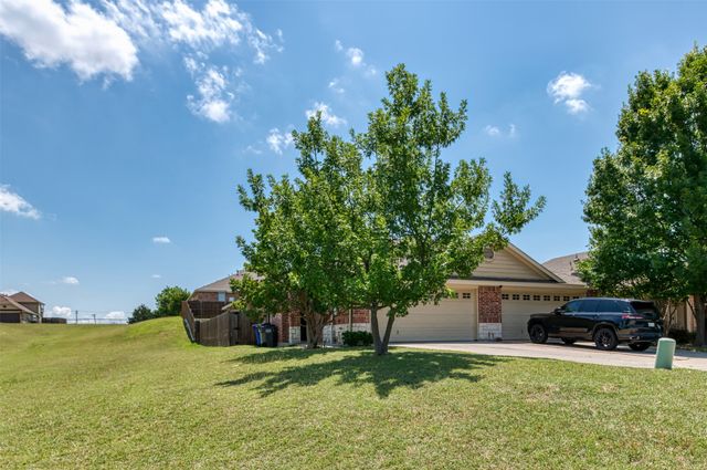 332 Schirra Court, Lavon, TX 75166