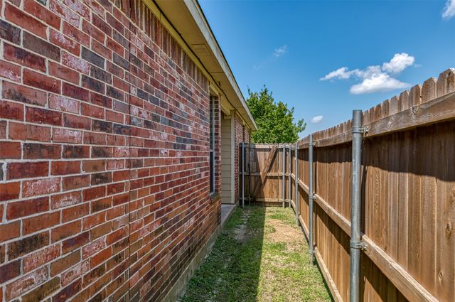 332 Schirra Court, Lavon, TX 75166
