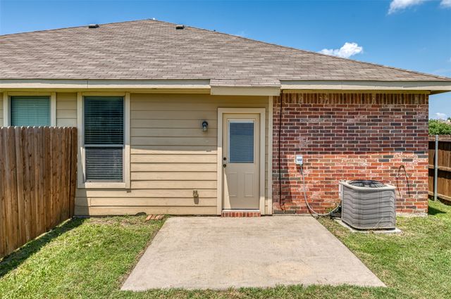 332 Schirra Court, Lavon, TX 75166
