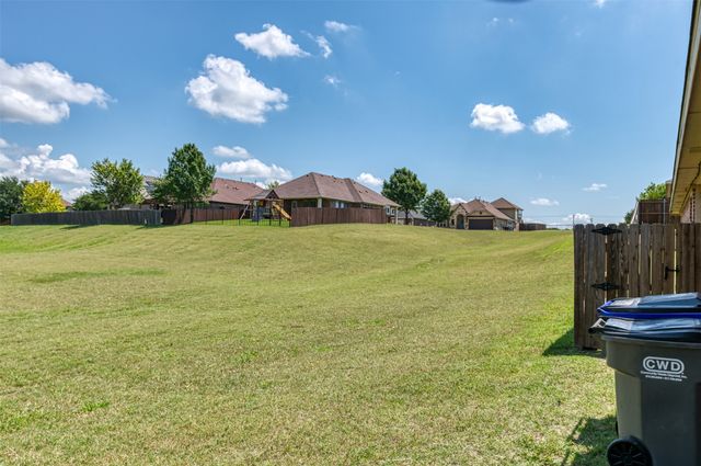 332 Schirra Court, Lavon, TX 75166