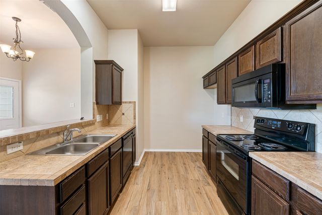 332 Schirra Court, Lavon, TX 75166