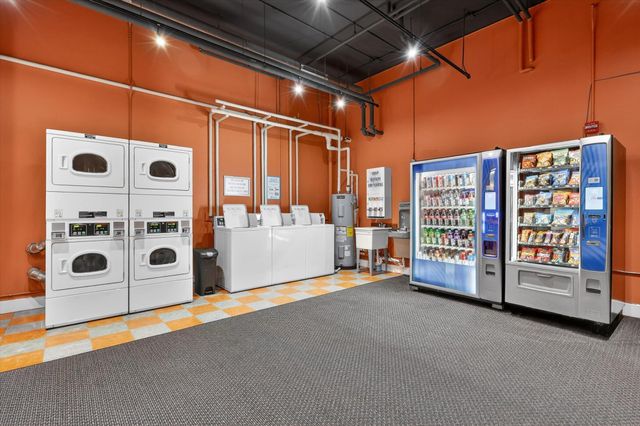 600 Broadway Avenue Nw 211, City Of Grand Rapids, MI 49504