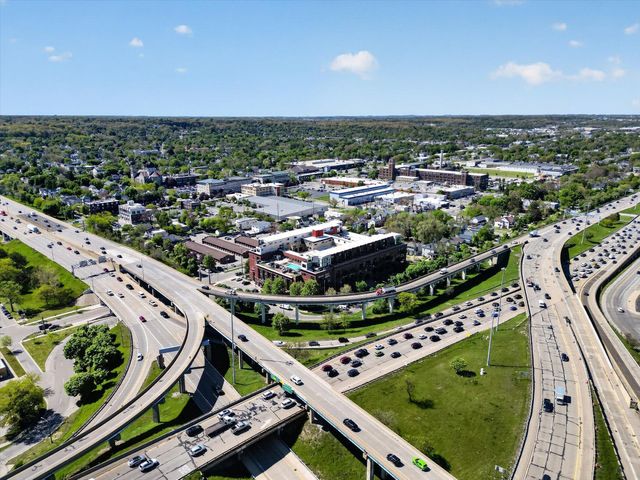 600 Broadway Avenue Nw 211, City Of Grand Rapids, MI 49504