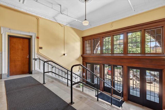 600 Broadway Avenue Nw 211, City Of Grand Rapids, MI 49504
