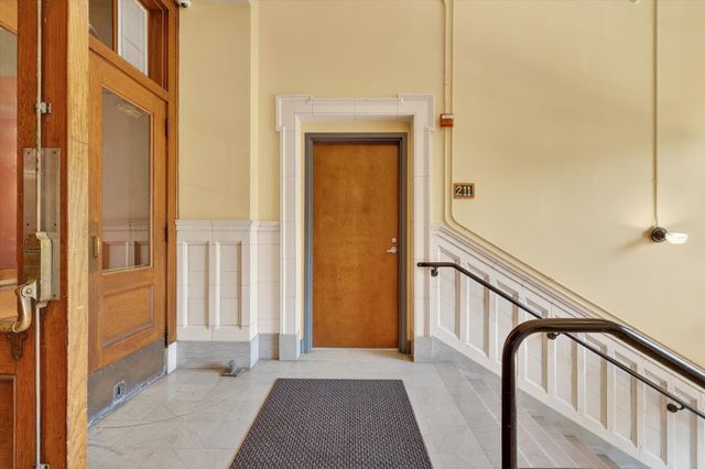 600 Broadway Avenue Nw 211, City Of Grand Rapids, MI 49504