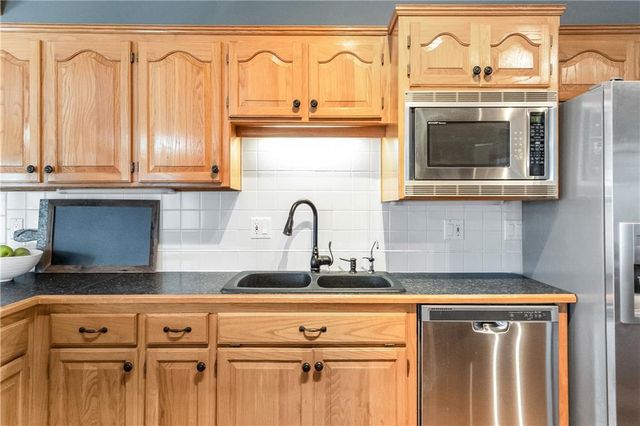 37907 E State Route B Highway, Creighton, MO 64739