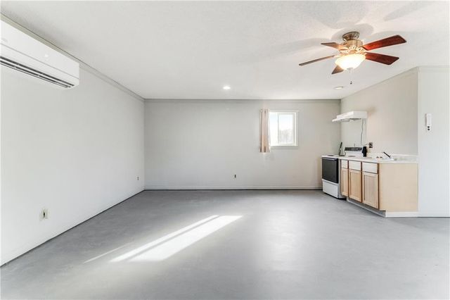 37907 E State Route B Highway, Creighton, MO 64739