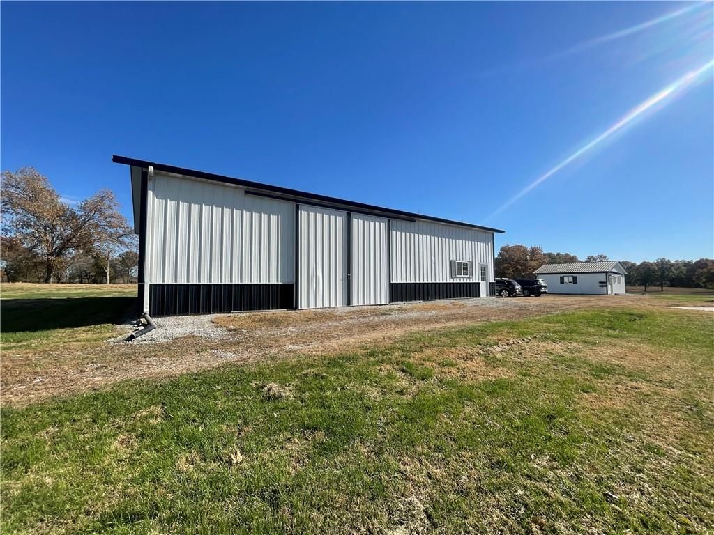 37907 E State Route B Highway, Creighton, MO 64739