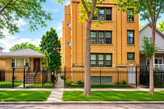 3560 W Cortland Street 3RE, Chicago, IL 60647