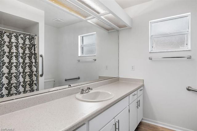 19378 Coraltree CT, Lehigh Acres, FL 33936