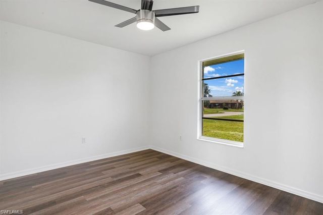 19378 Coraltree CT, Lehigh Acres, FL 33936