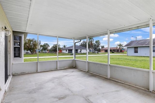 19378 Coraltree CT, Lehigh Acres, FL 33936