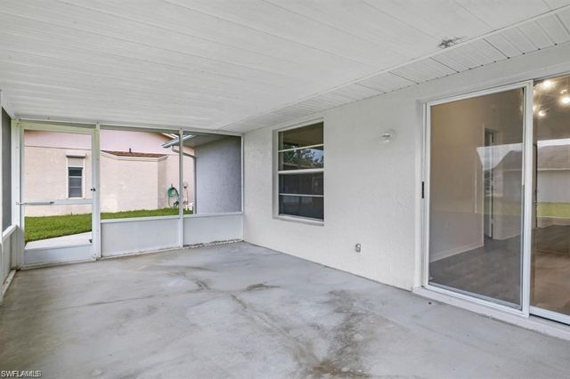 19378 Coraltree CT, Lehigh Acres, FL 33936