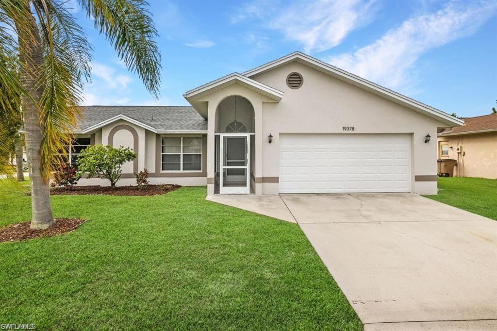 19378 Coraltree CT, Lehigh Acres, FL 33936