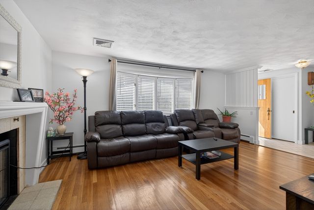 4 Park River Street, Needham, MA 02494