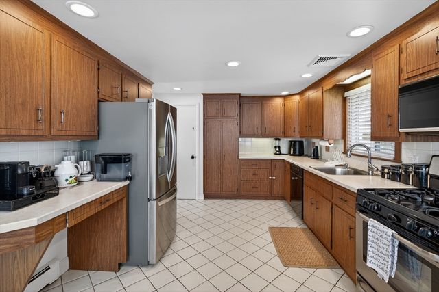 4 Park River Street, Needham, MA 02494