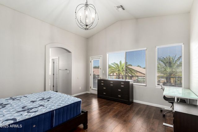 8836 W SALTER Drive, Peoria, AZ 85382