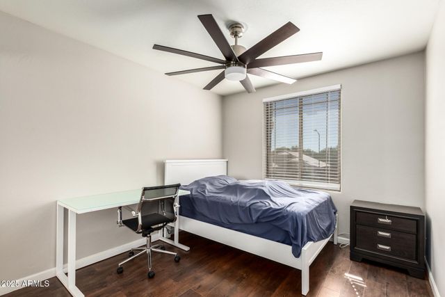 8836 W SALTER Drive, Peoria, AZ 85382