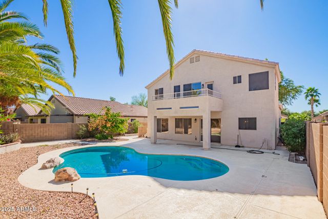 8836 W SALTER Drive, Peoria, AZ 85382