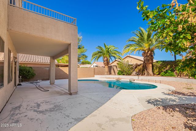 8836 W SALTER Drive, Peoria, AZ 85382