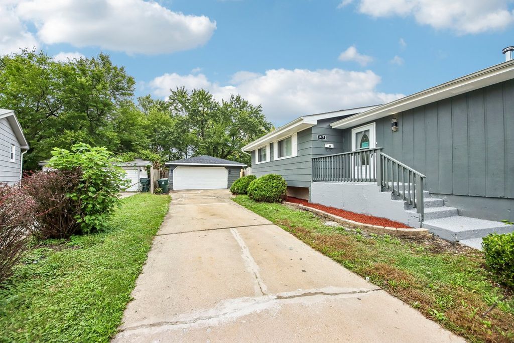 3424 Hickory Lane, Hazel Crest, IL 60429 — photo 3