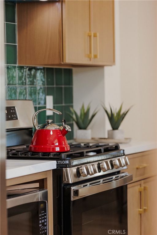 Image 10 of property listing at 6841 Millmark, Long Beach, CA 90805