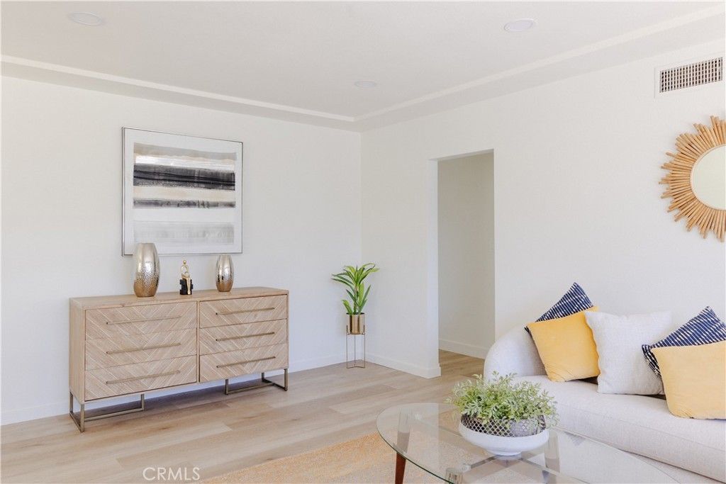 Image 26 of property listing at 6841 Millmark, Long Beach, CA 90805