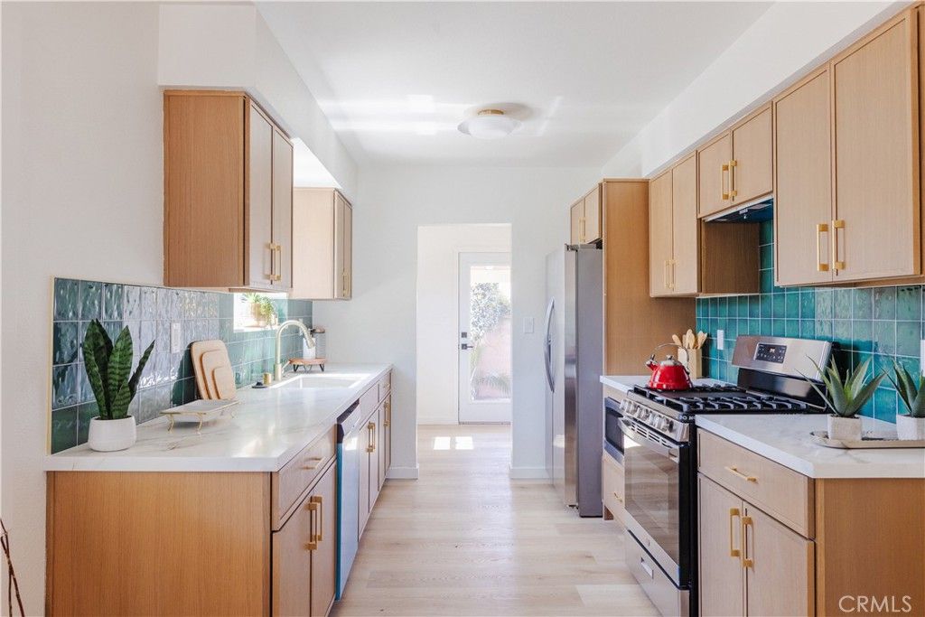 Image 31 of property listing at 6841 Millmark, Long Beach, CA 90805