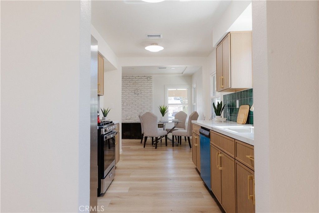 Image 34 of property listing at 6841 Millmark, Long Beach, CA 90805