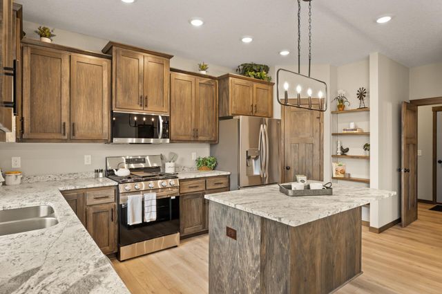 9951 14th Circle NE, Saint Michael, MN 55376