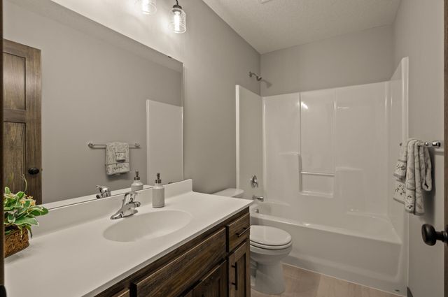 9951 14th Circle NE, Saint Michael, MN 55376