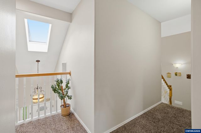 2033 West Park Ct NW, Salem, OR 97304