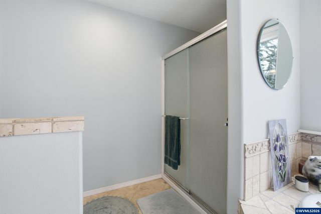 2033 West Park Ct NW, Salem, OR 97304