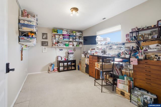 2033 West Park Ct NW, Salem, OR 97304