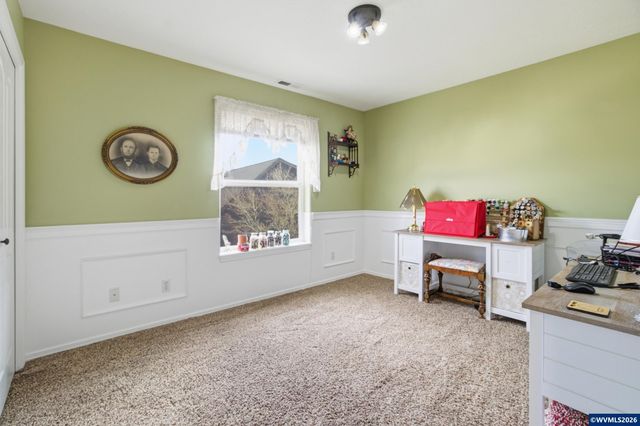 2033 West Park Ct NW, Salem, OR 97304