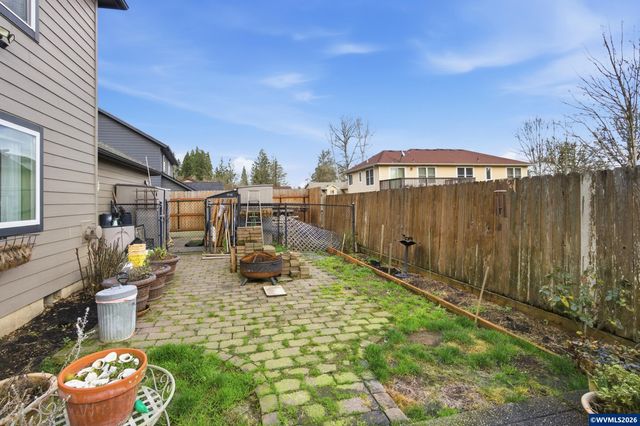 2033 West Park Ct NW, Salem, OR 97304