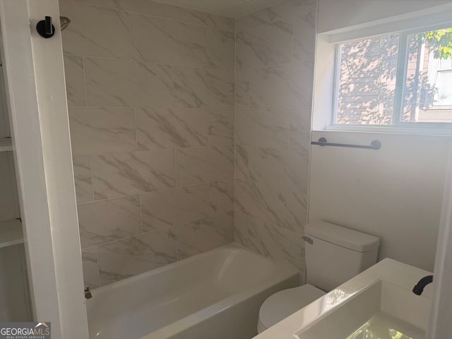 614 W 38th Street, Savannah, GA 31415