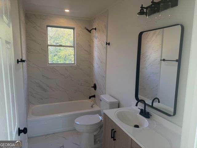 614 W 38th Street, Savannah, GA 31415