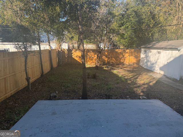 614 W 38th Street, Savannah, GA 31415