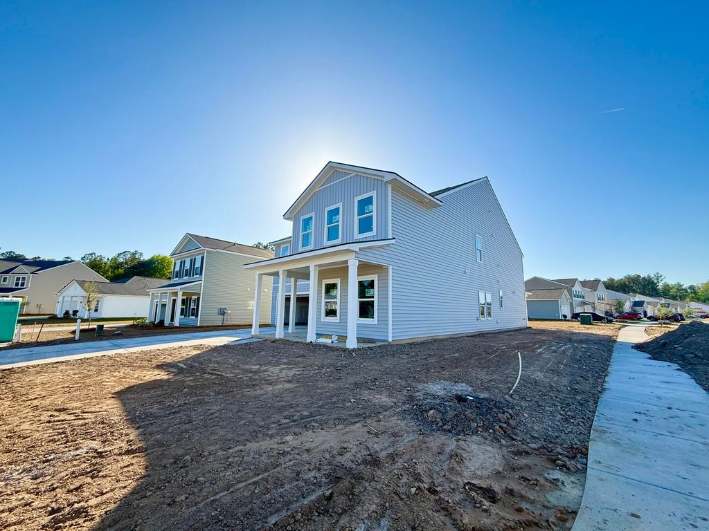 Image 2 of property listing at 5344 Bending Flats Way, Summerville, SC 29485