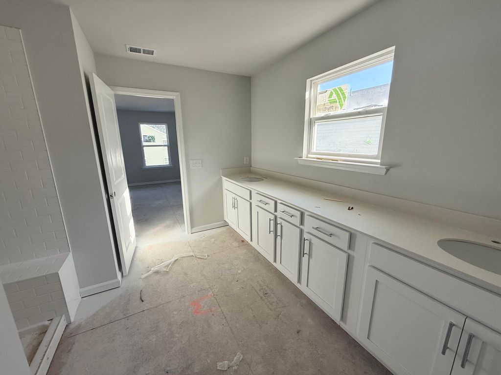 Image 37 of property listing at 5344 Bending Flats Way, Summerville, SC 29485
