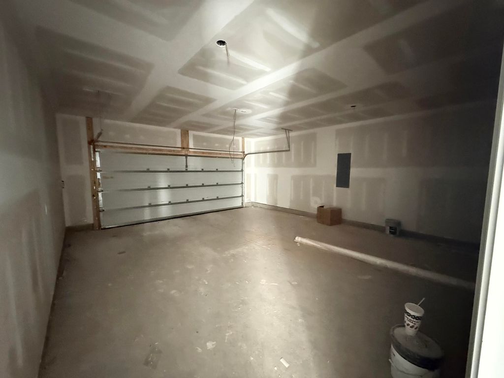 Image 9 of property listing at 5344 Bending Flats Way, Summerville, SC 29485