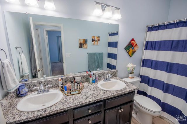 5404 Rivulet Run Court, Bakersfield, CA 93313