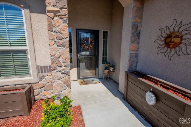 5404 Rivulet Run Court, Bakersfield, CA 93313