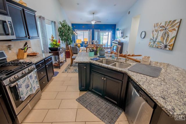 5404 Rivulet Run Court, Bakersfield, CA 93313